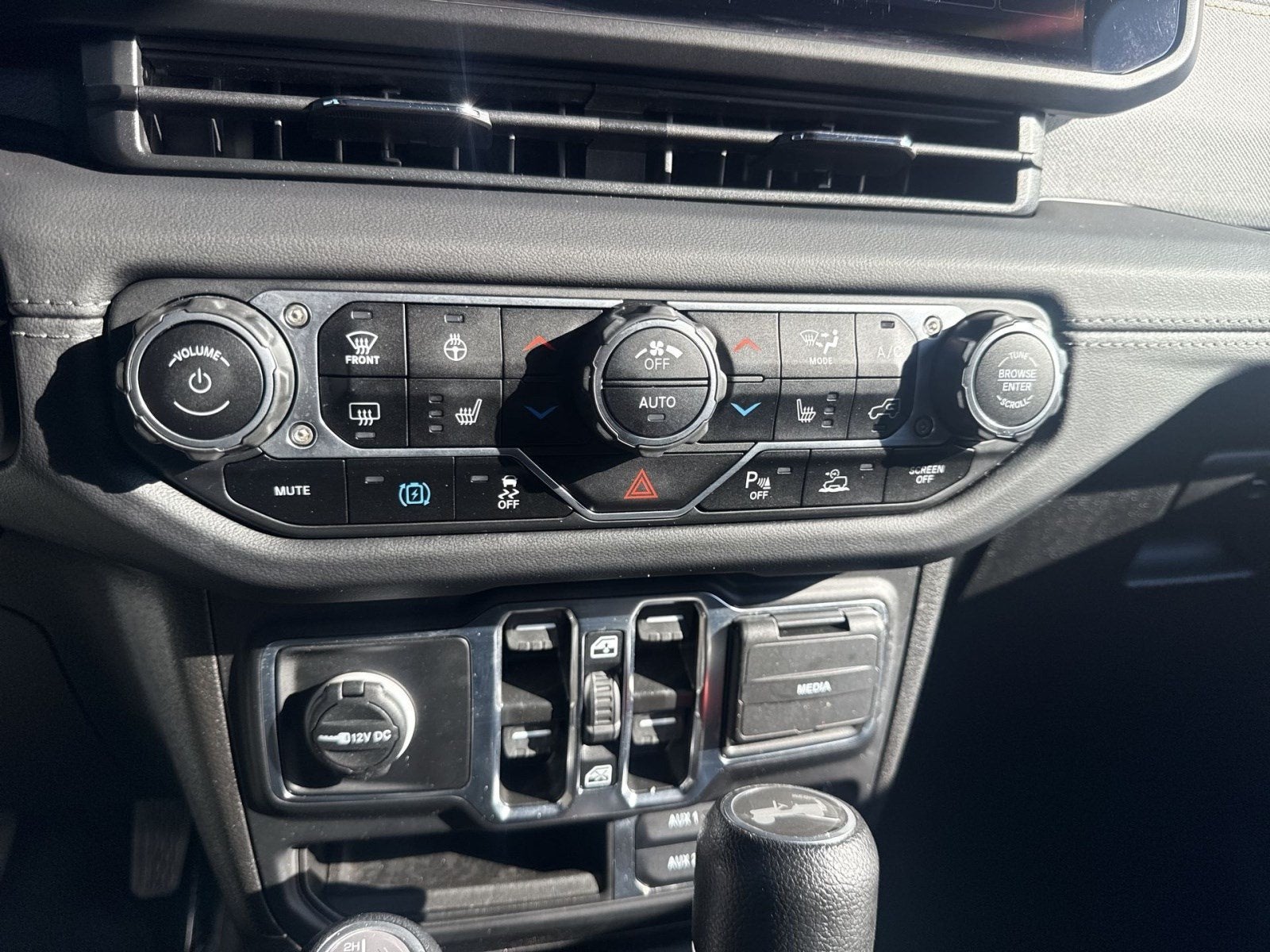 2024 Jeep Wrangler 4xe Sahara 4xe