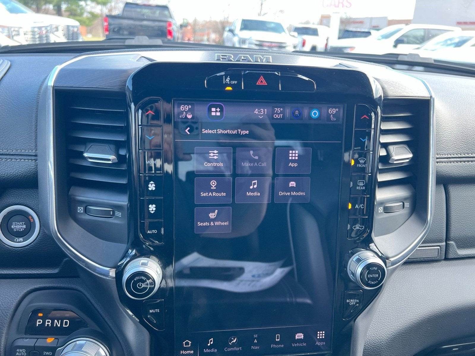 2025 RAM 1500 Laramie