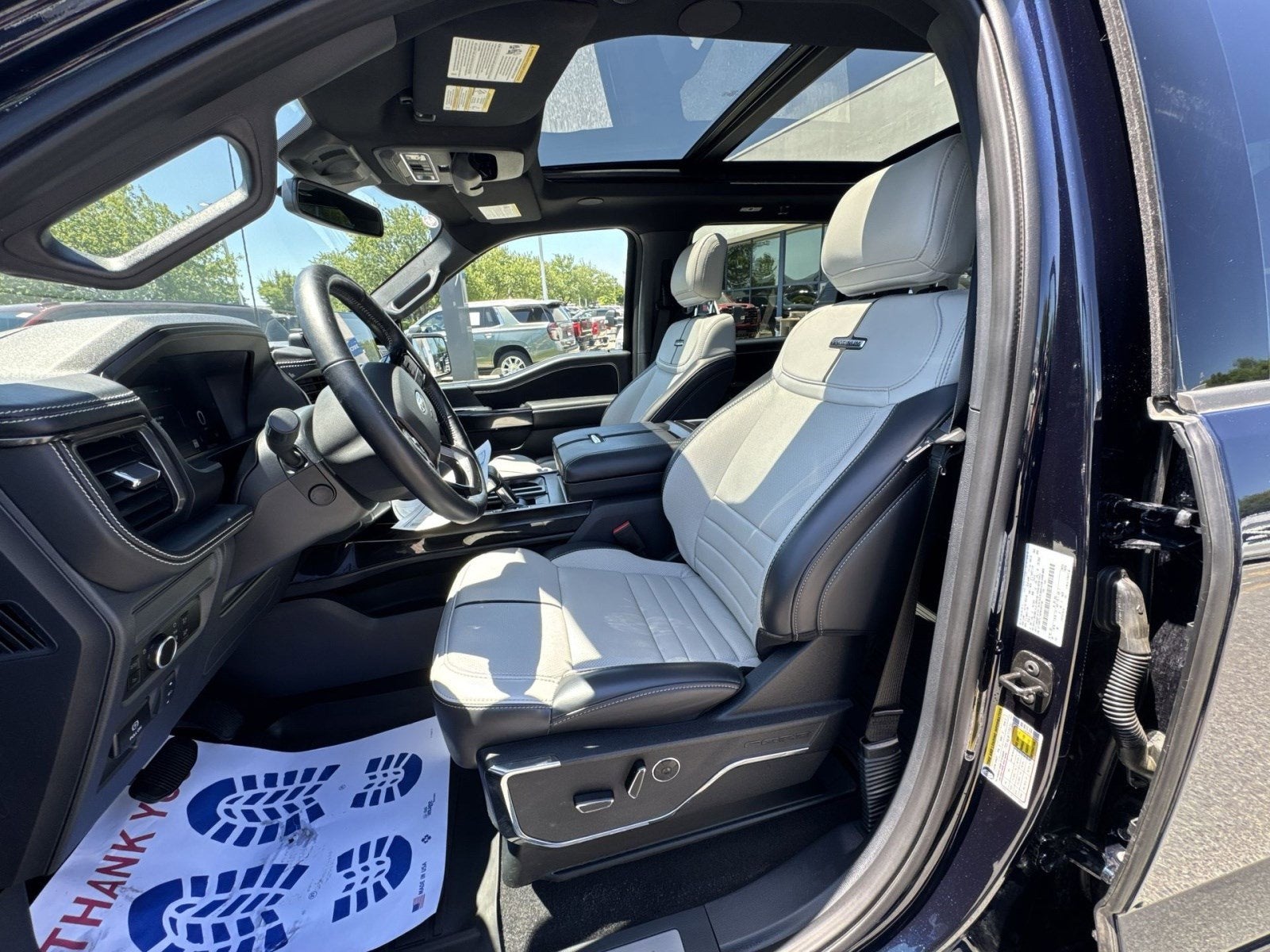 2025 Ford F-150 Lightning Platinum