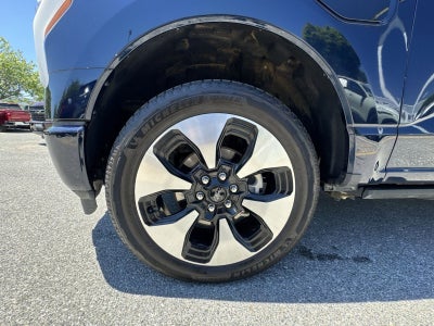 2025 Ford F-150 Lightning Platinum