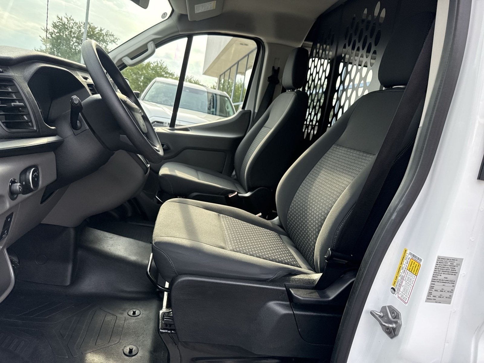 2025 Ford Transit Cargo Van T-250 130" Low Rf 9070 GVWR RWD