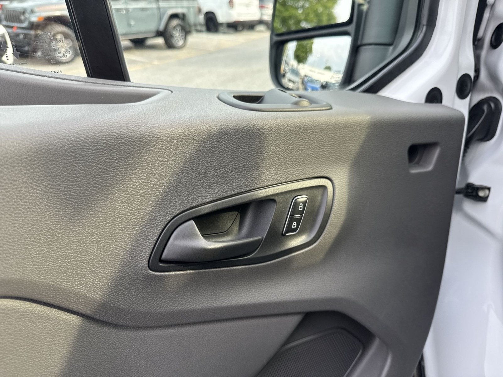 2025 Ford Transit Cargo Van T-250 130" Low Rf 9070 GVWR RWD