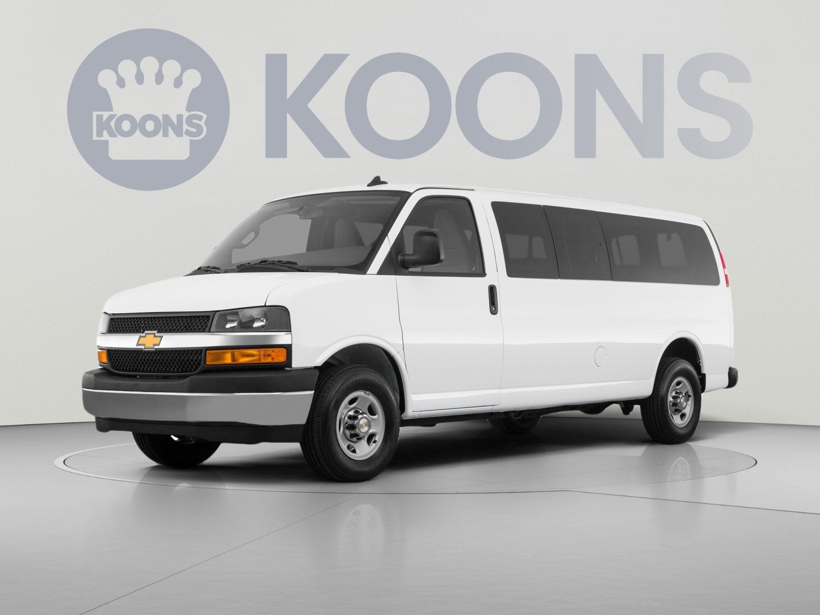 2024 Chevrolet Express Passenger 3500 1LT