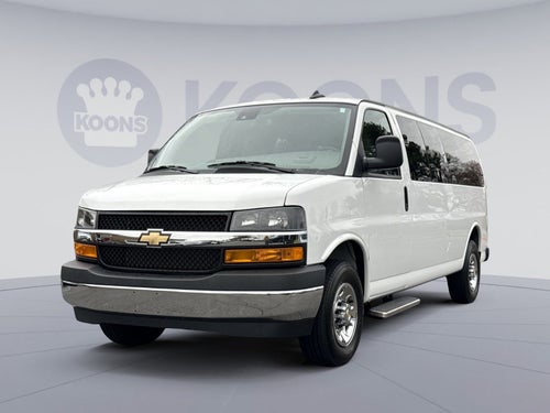 2024 Chevrolet Express Passenger 3500 1LT