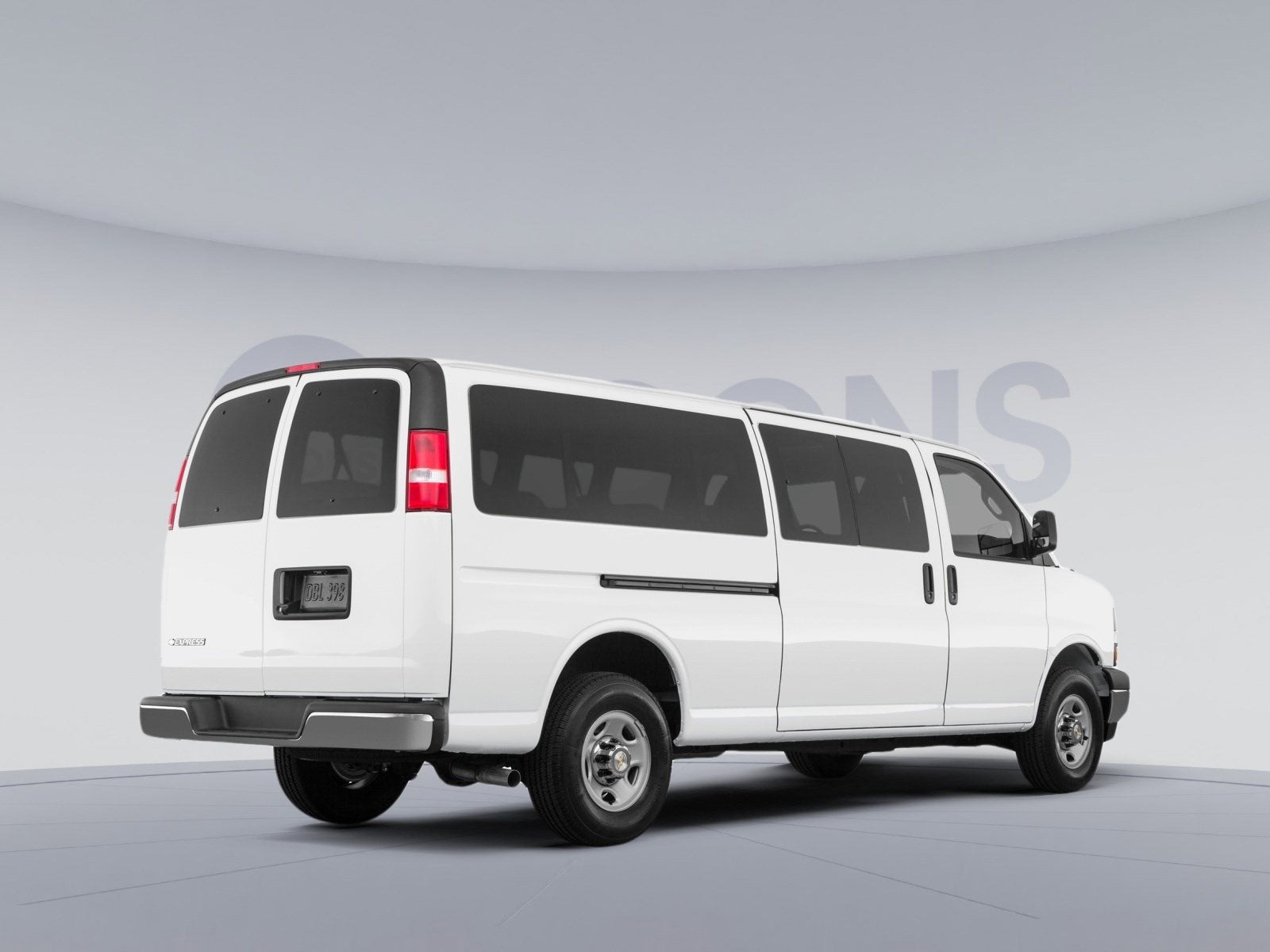 2024 Chevrolet Express Passenger 3500 1LT