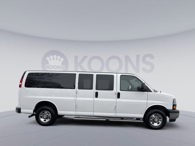2024 Chevrolet Express Passenger 3500 1LT