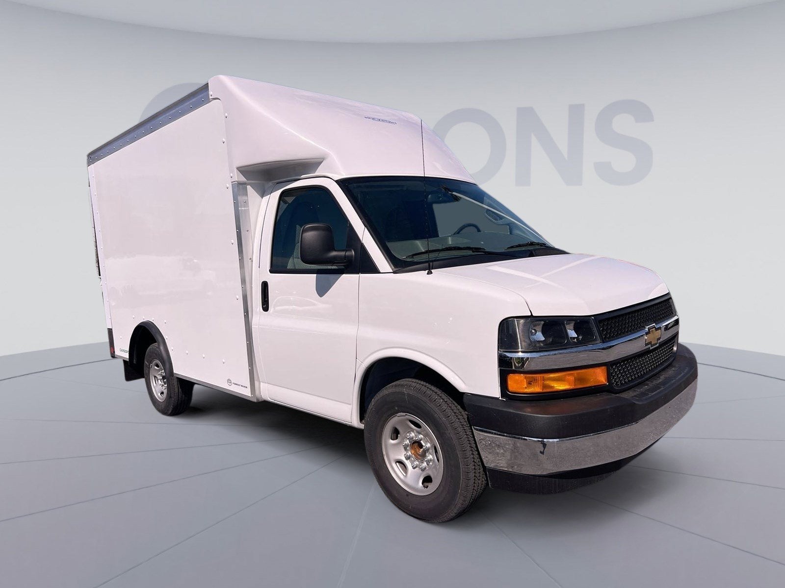 2025 Chevrolet Express Cutaway 3500 1WT