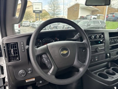 2025 Chevrolet Express Cutaway 3500 1WT