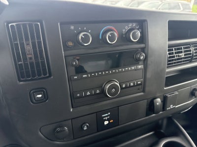 2025 Chevrolet Express Cutaway 3500 1WT