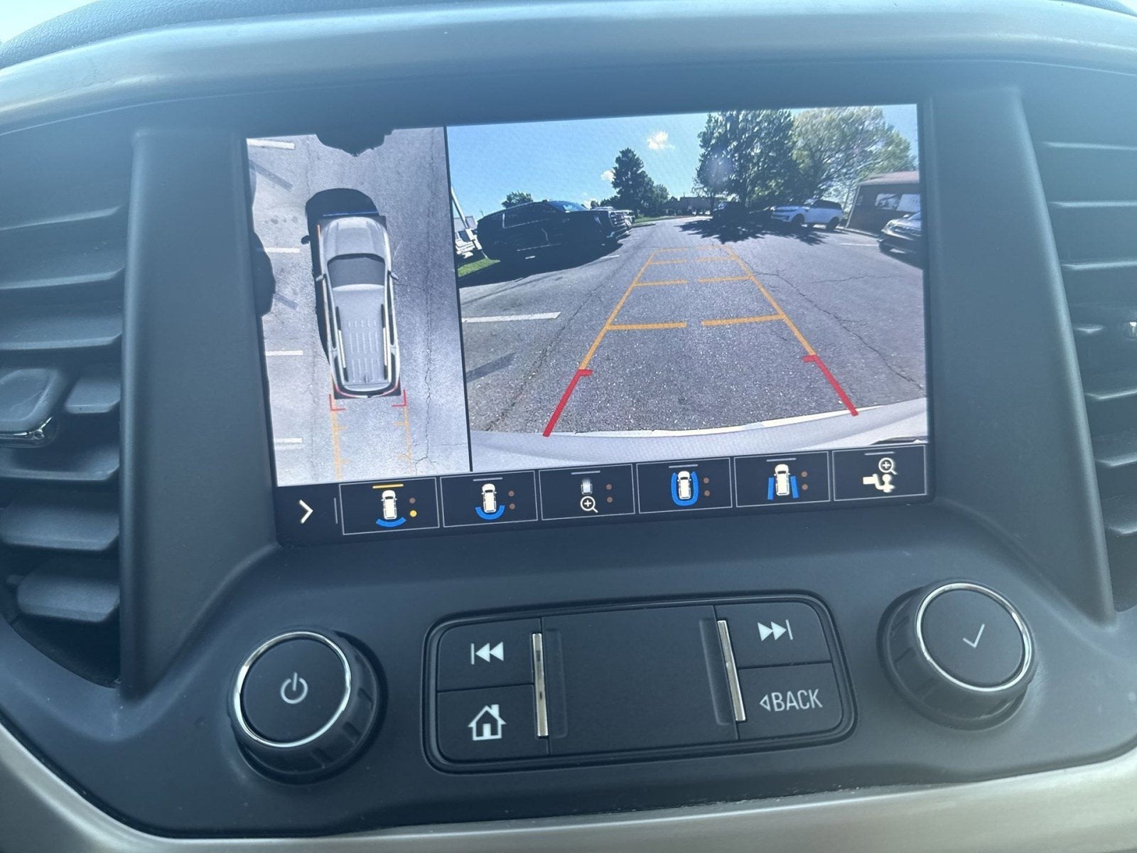 2020 GMC Acadia Denali