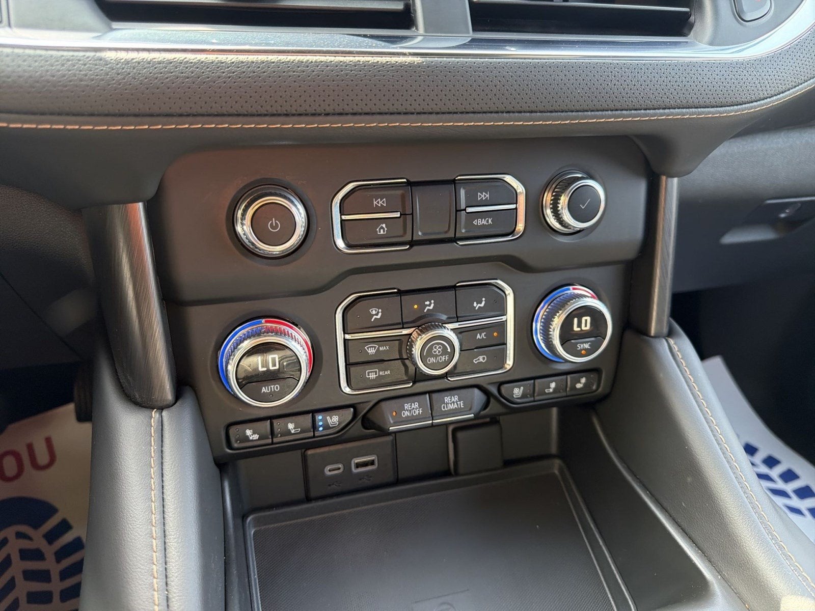 2024 GMC Yukon XL AT4