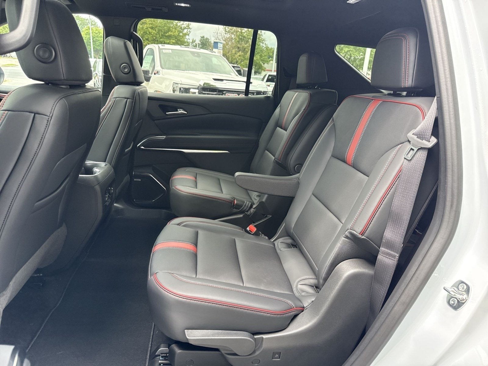 2027 Chevrolet Traverse RS