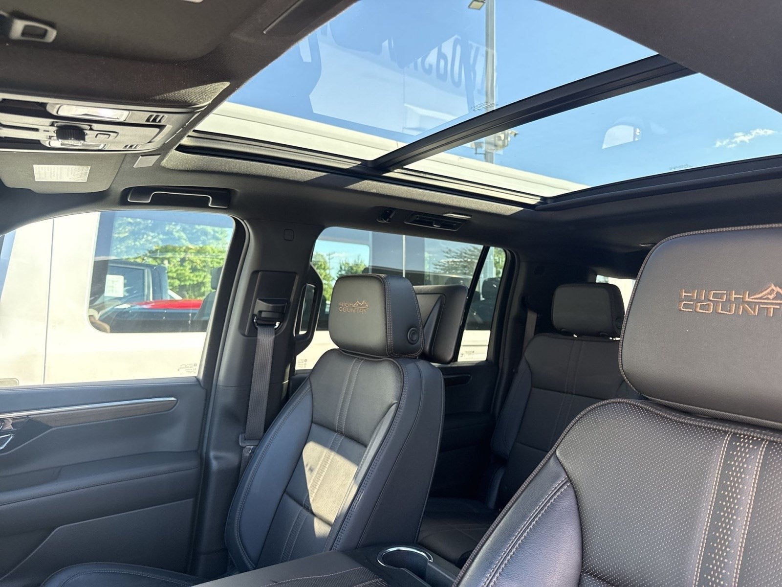 2025 Chevrolet Suburban High Country