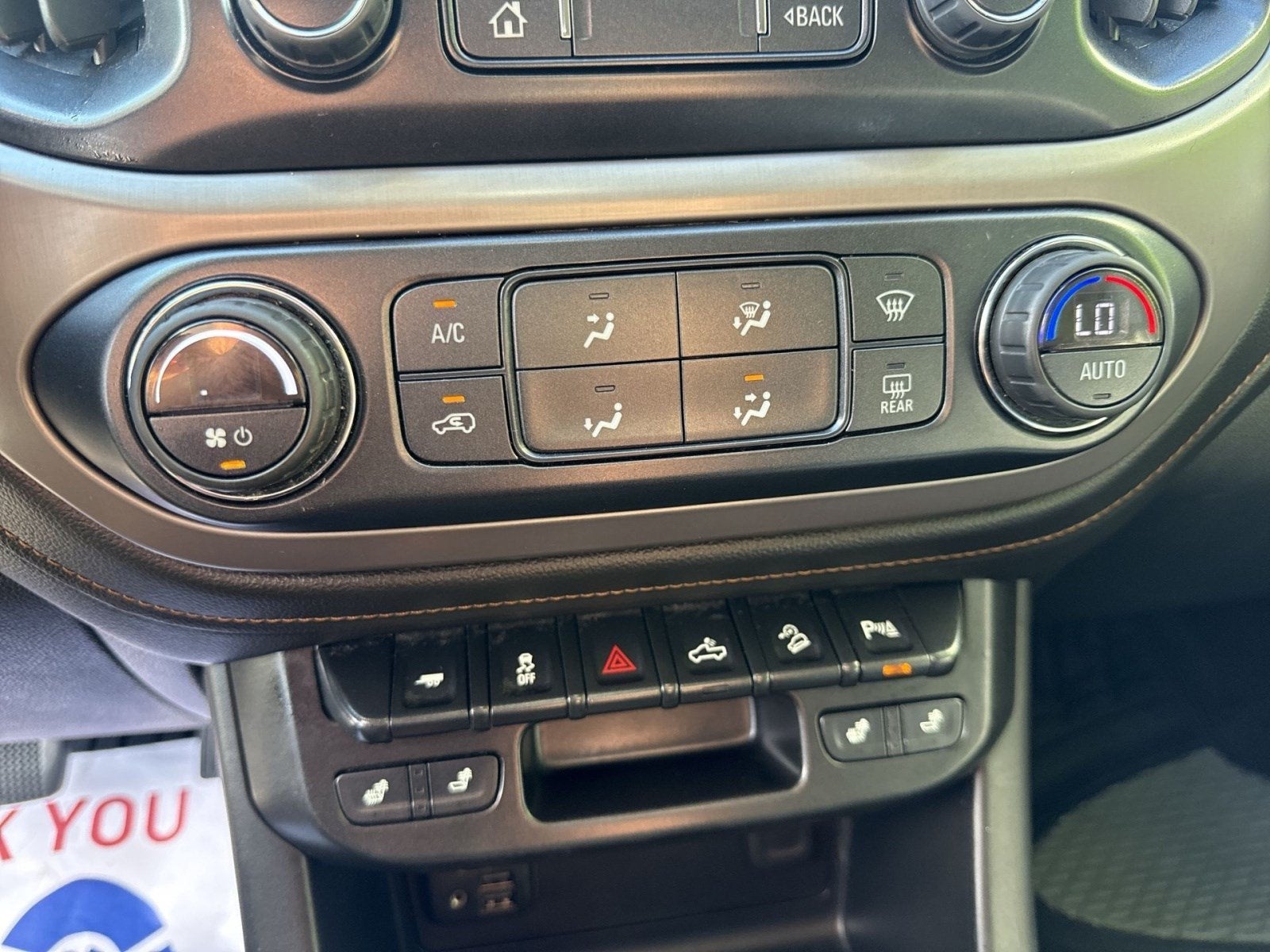 2022 GMC Canyon 4WD AT4 w/Leather