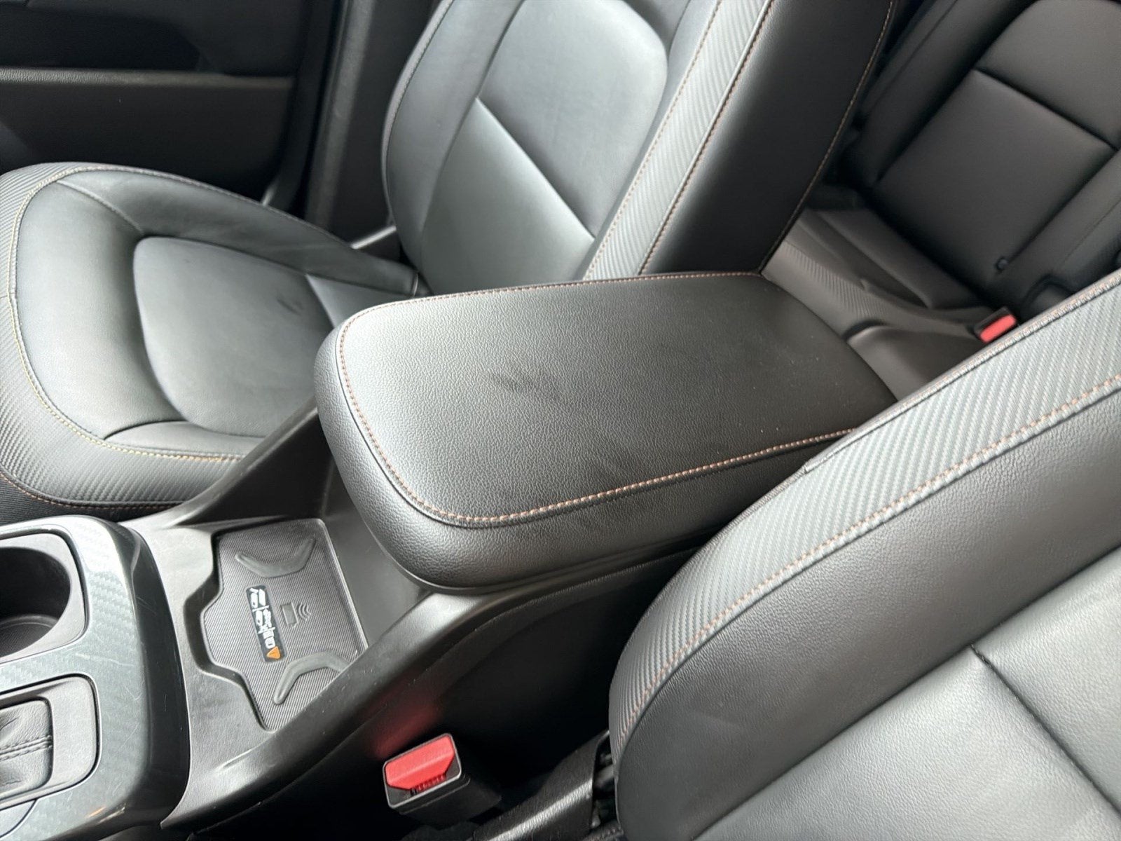 2022 GMC Canyon AT4 - Leather