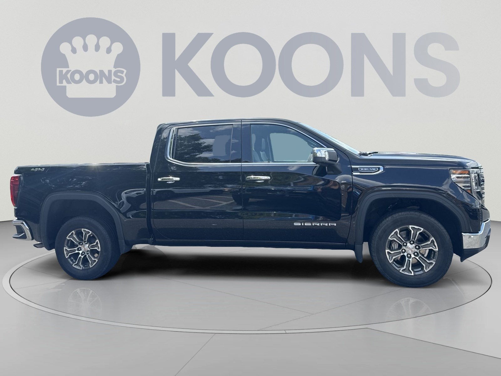 2025 GMC Sierra 1500 SLT