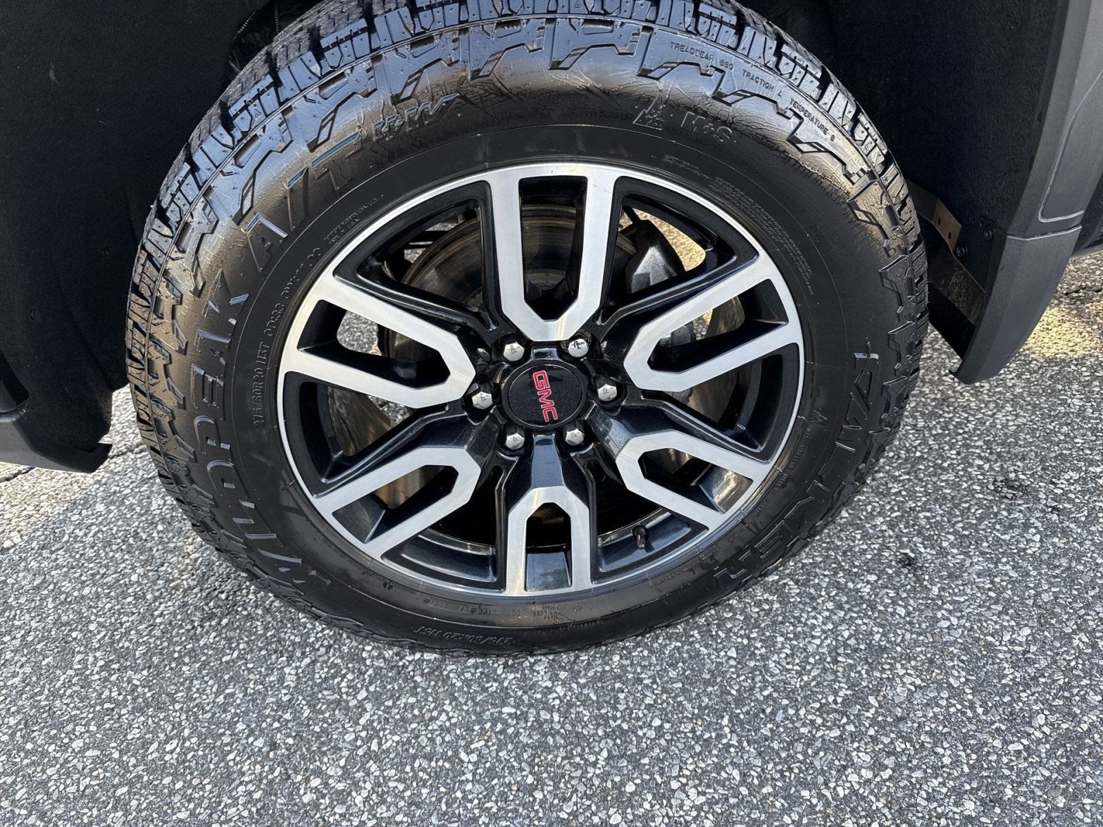 2023 GMC Sierra 1500 AT4