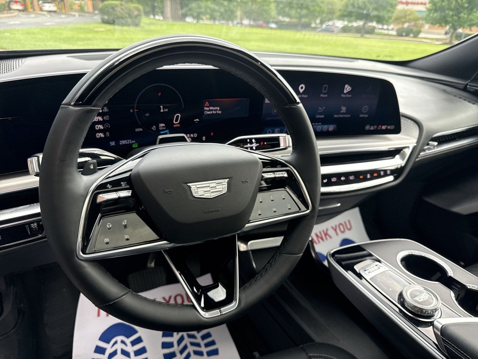 2024 Cadillac LYRIQ Luxury 2