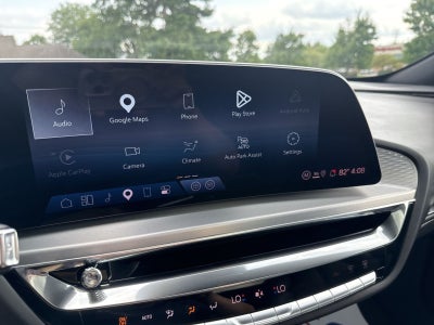 2024 Cadillac LYRIQ Luxury 2