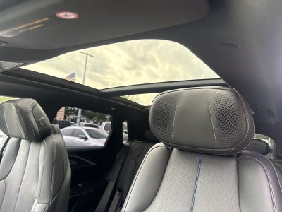 2024 Cadillac LYRIQ Luxury 2
