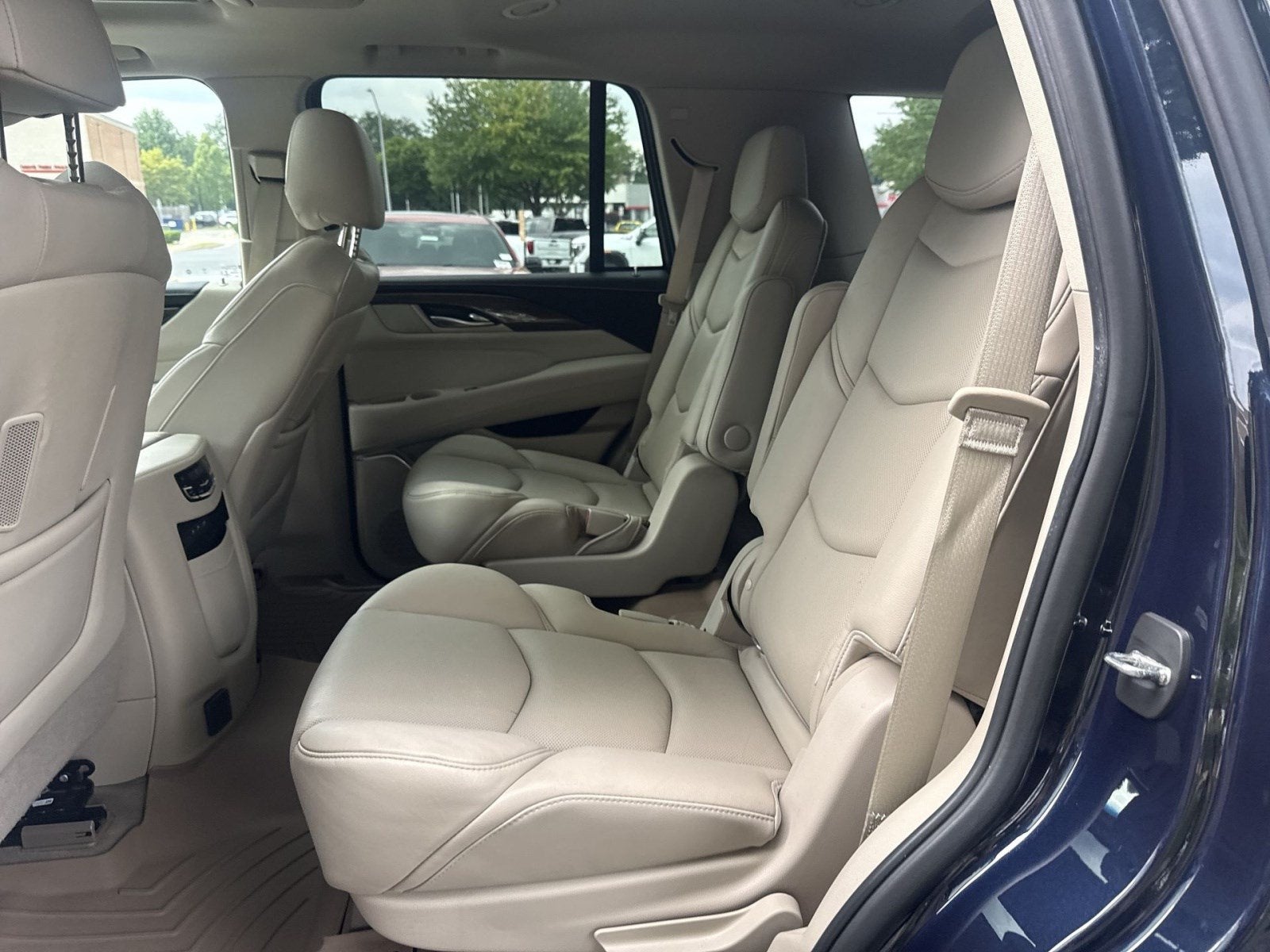 2019 Cadillac Escalade Luxury