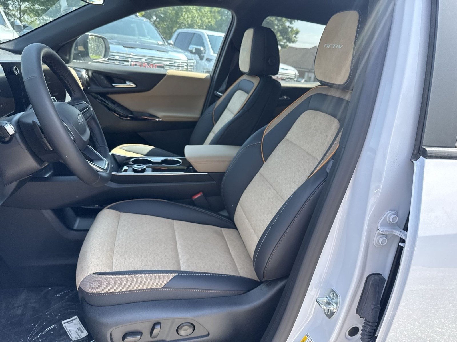 2027 Chevrolet Equinox ACTIV - Photo 7