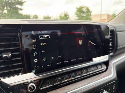 2025 GMC Sierra 1500 SLT