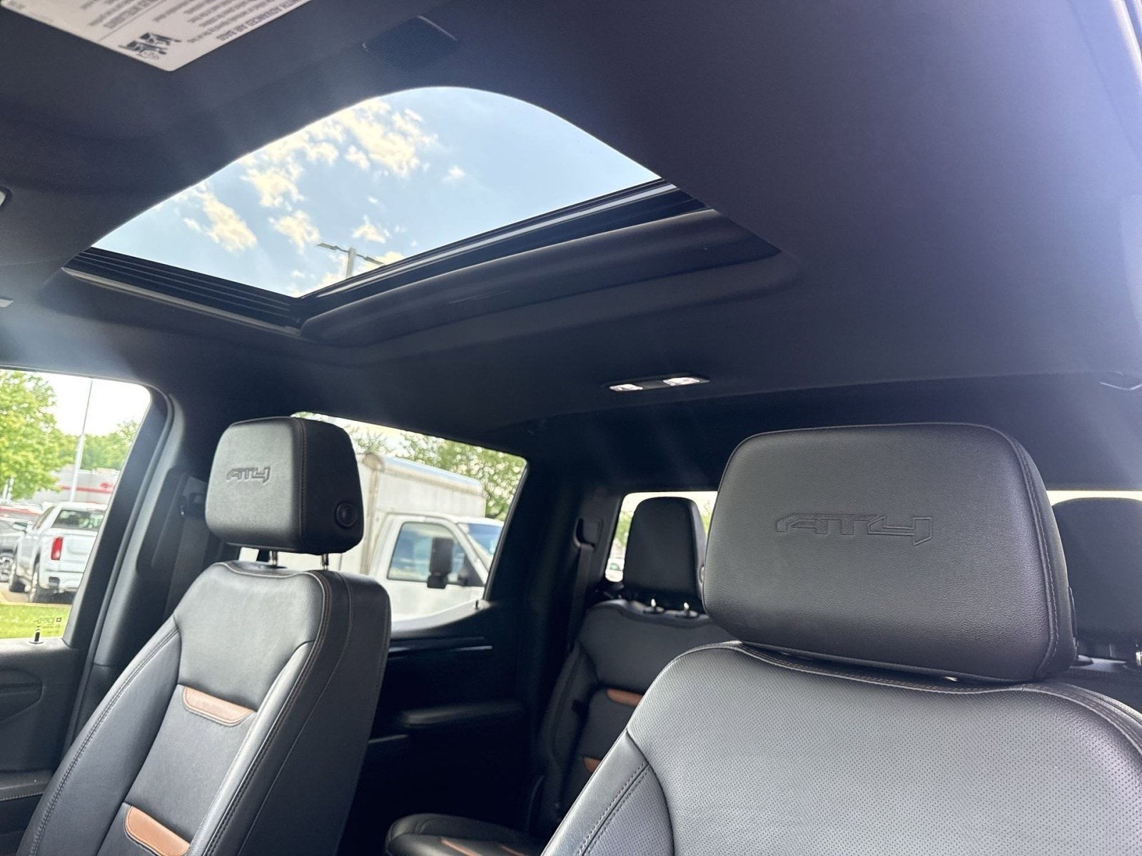 2023 GMC Sierra 1500 AT4
