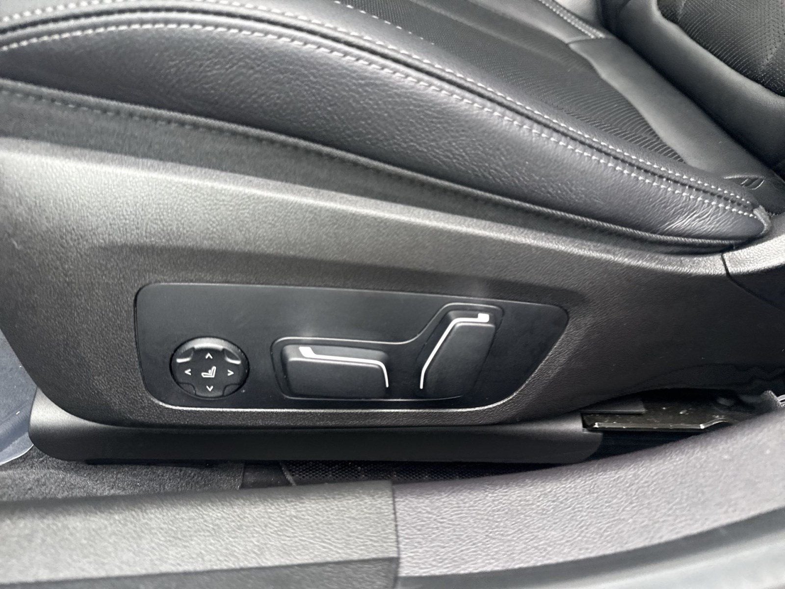 2026 BMW 3 Series 330i NA