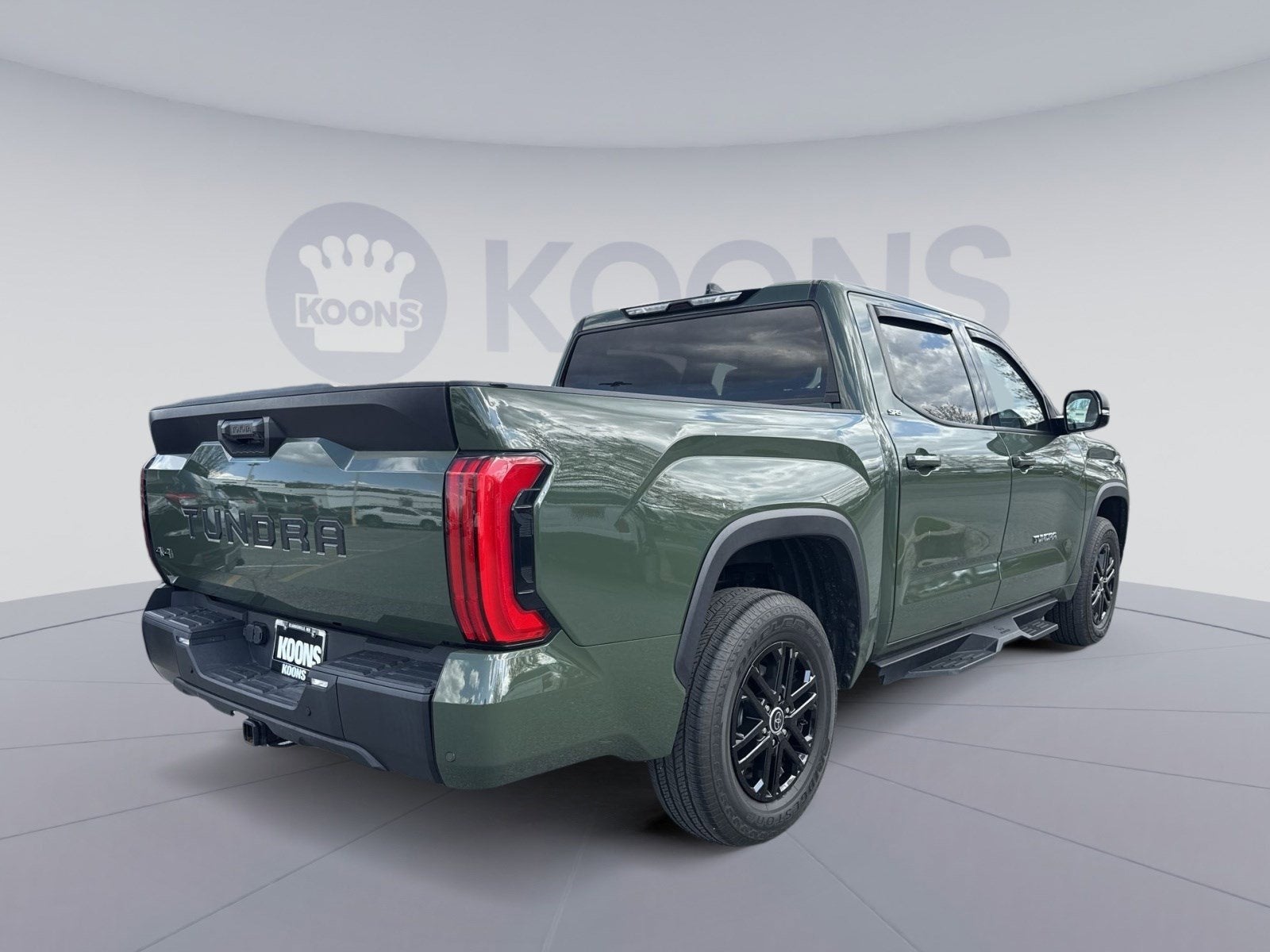 2023 Toyota Tundra 4WD SR5