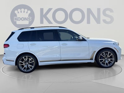 2022 BMW X7 M50i