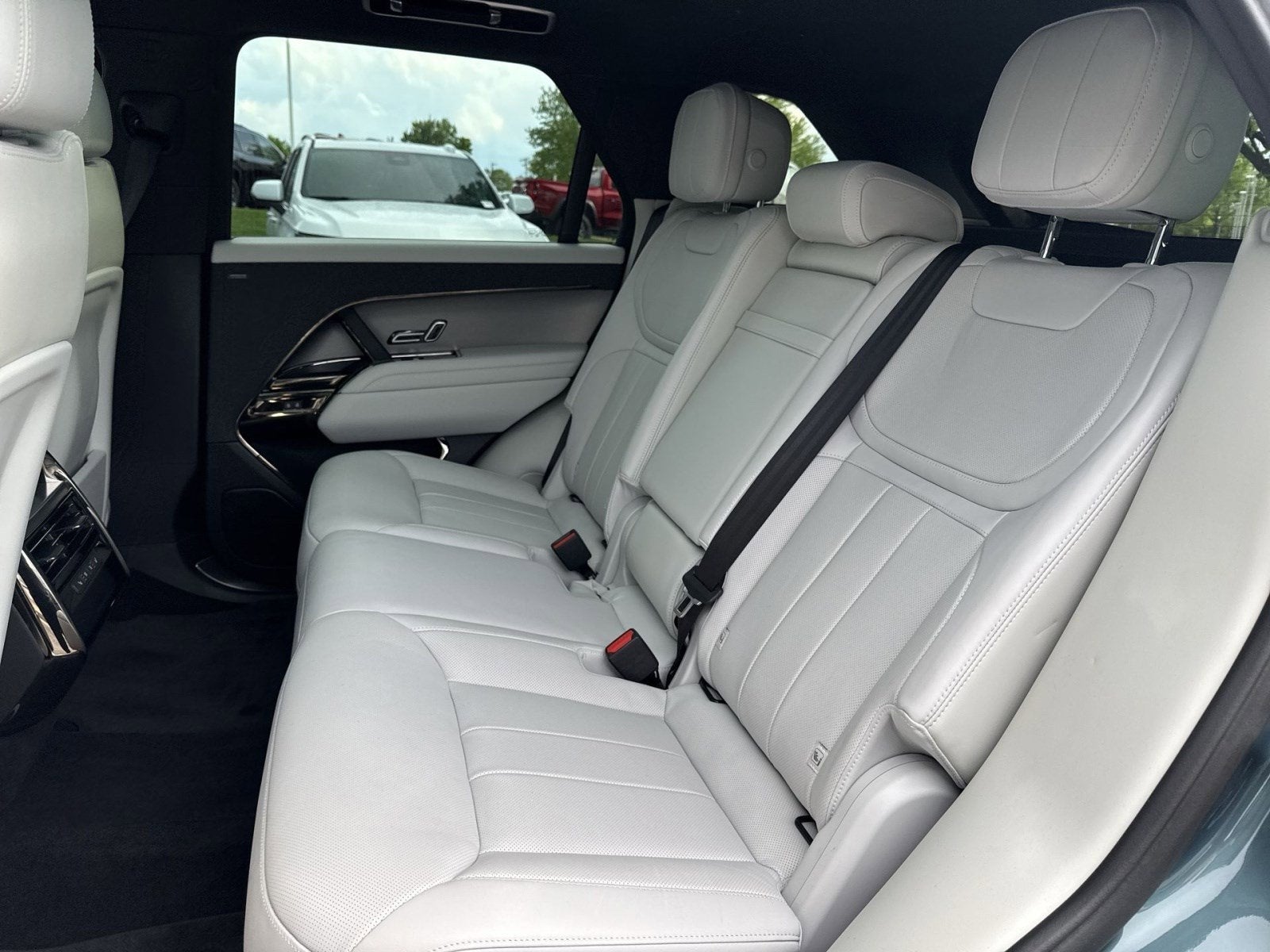 2024 Land Rover Range Rover Sport SE