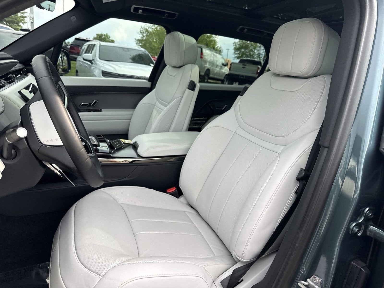 2024 Land Rover Range Rover Sport SE