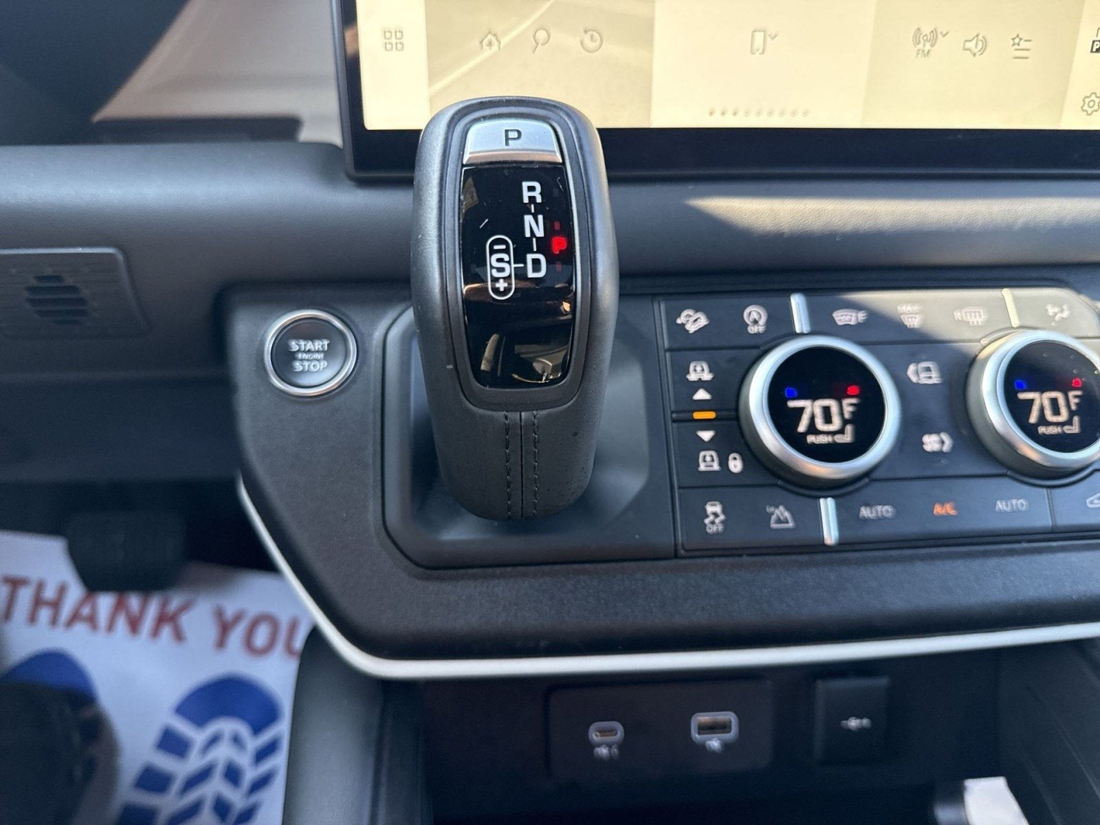 2024 Land Rover Defender X-Dynamic SE