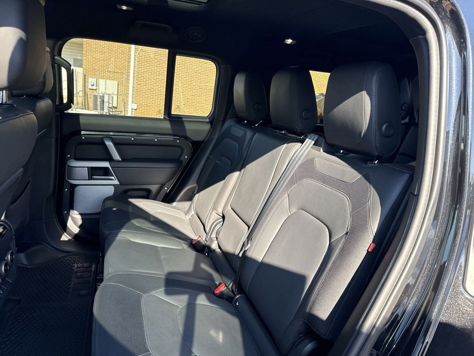 2024 Land Rover Defender X-Dynamic SE