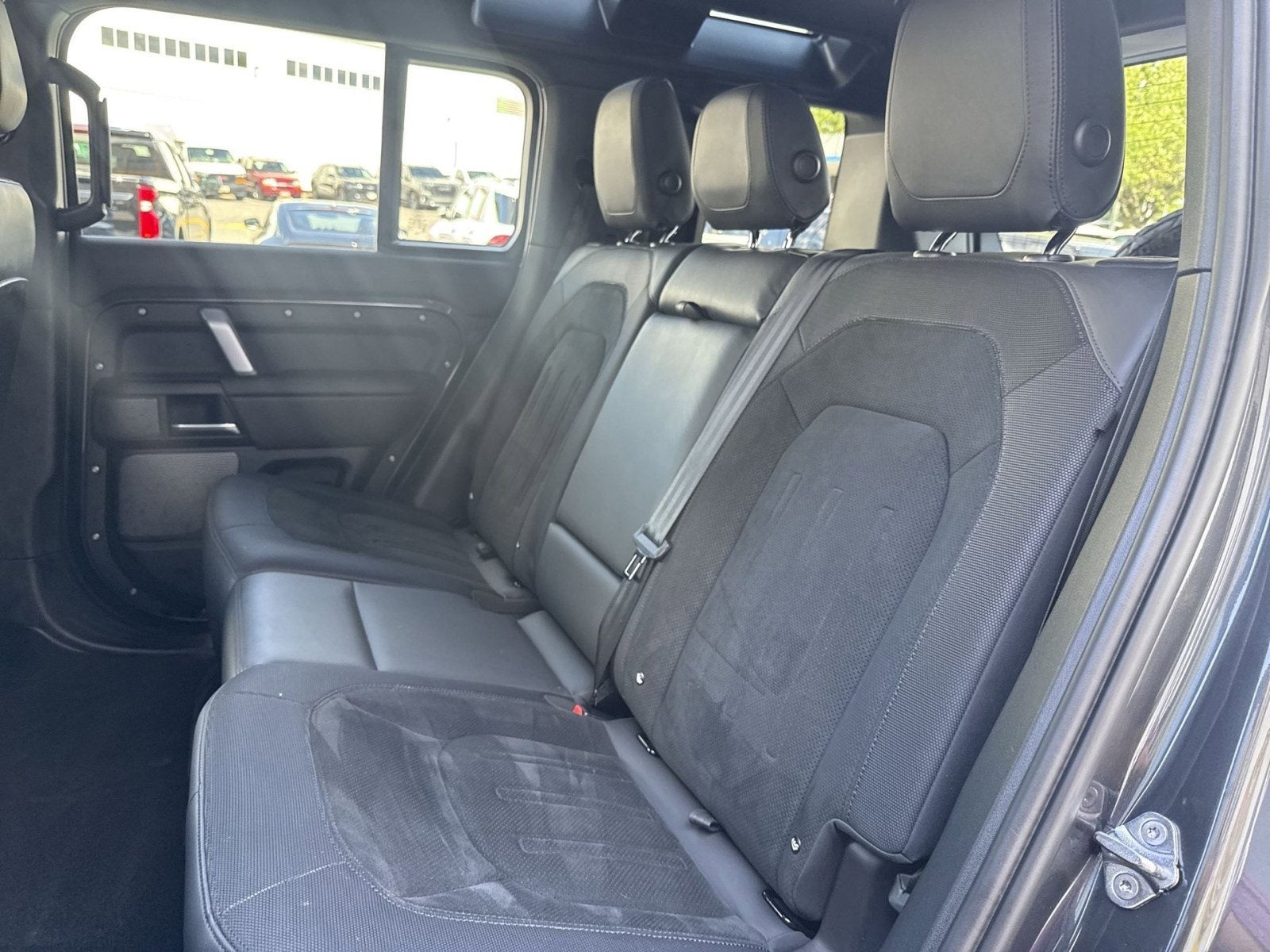 2023 Land Rover Defender V8