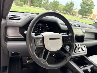2025 Land Rover Defender OCTA