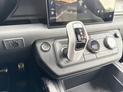 2025 Land Rover Defender OCTA