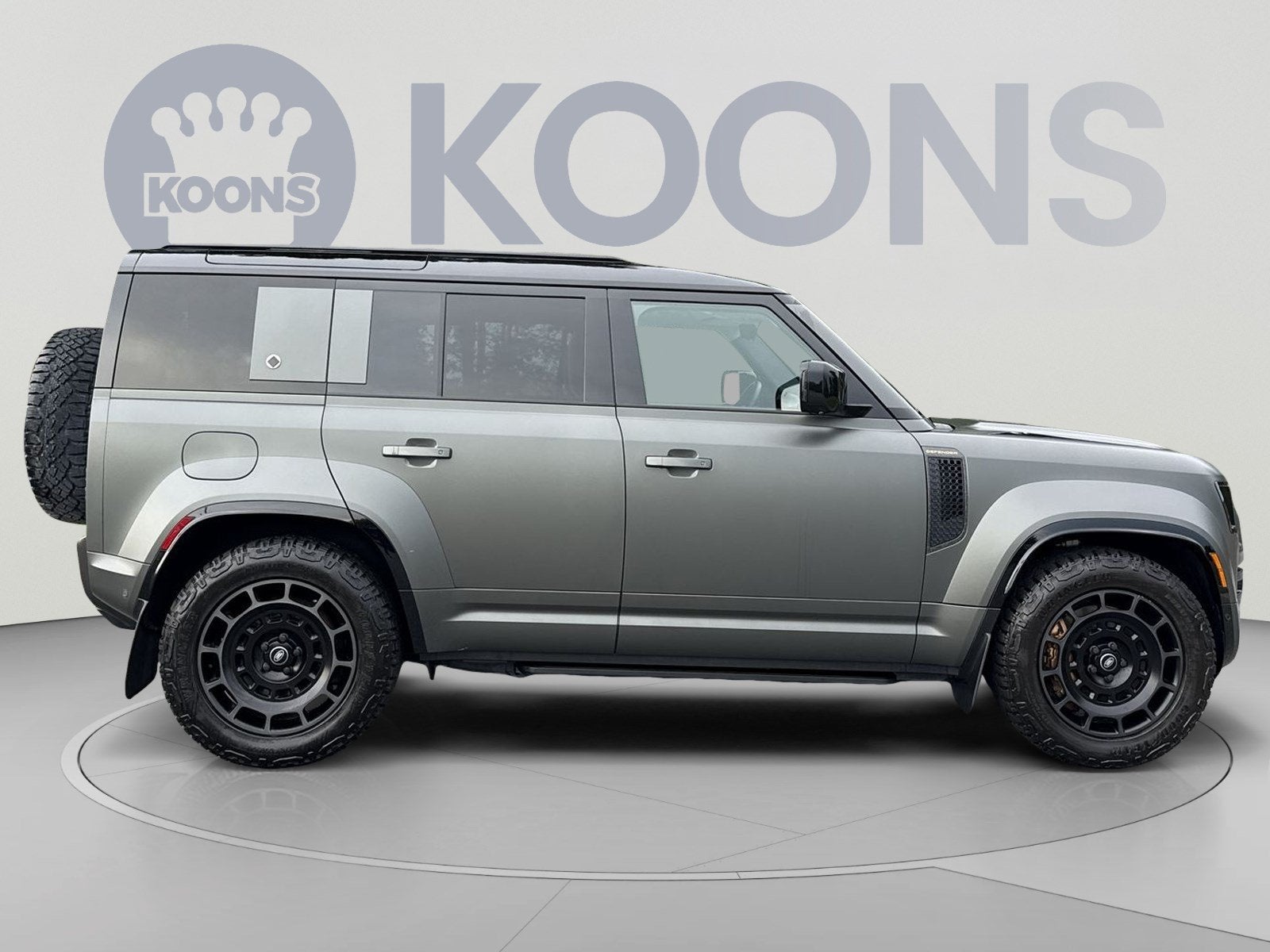 2025 Land Rover Defender OCTA