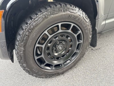 2025 Land Rover Defender OCTA