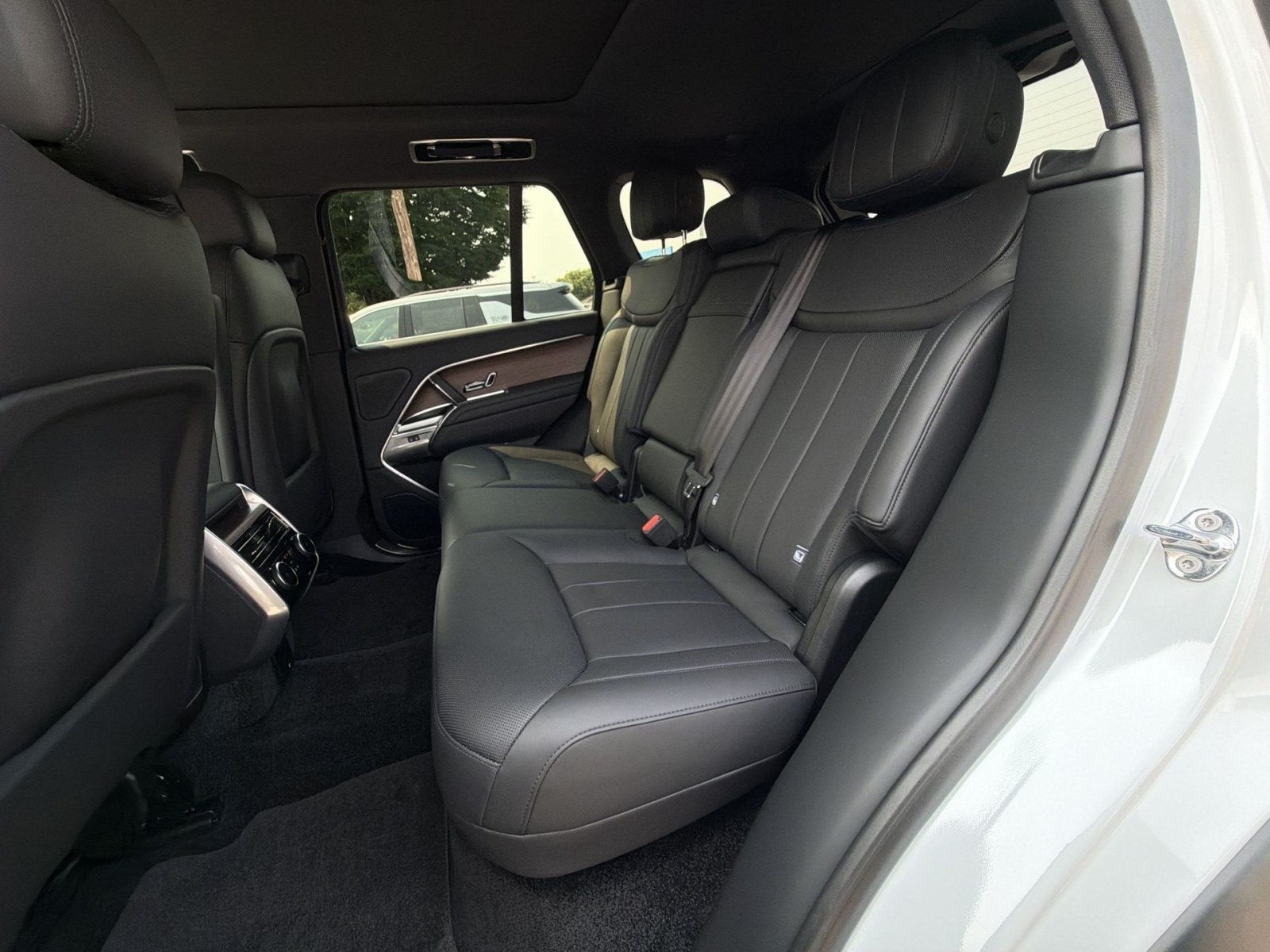 2025 Land Rover Range Rover P400 SE