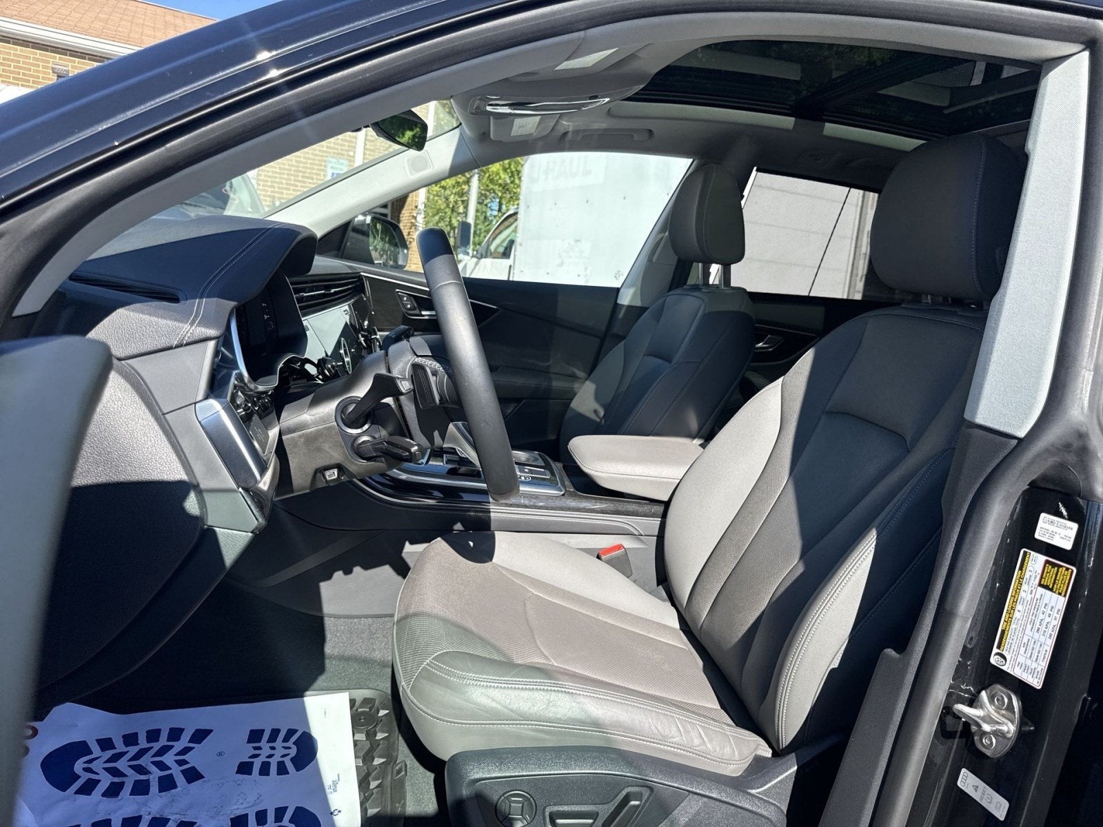 2025 Audi Q8 Premium Plus 55 TFSI quattro
