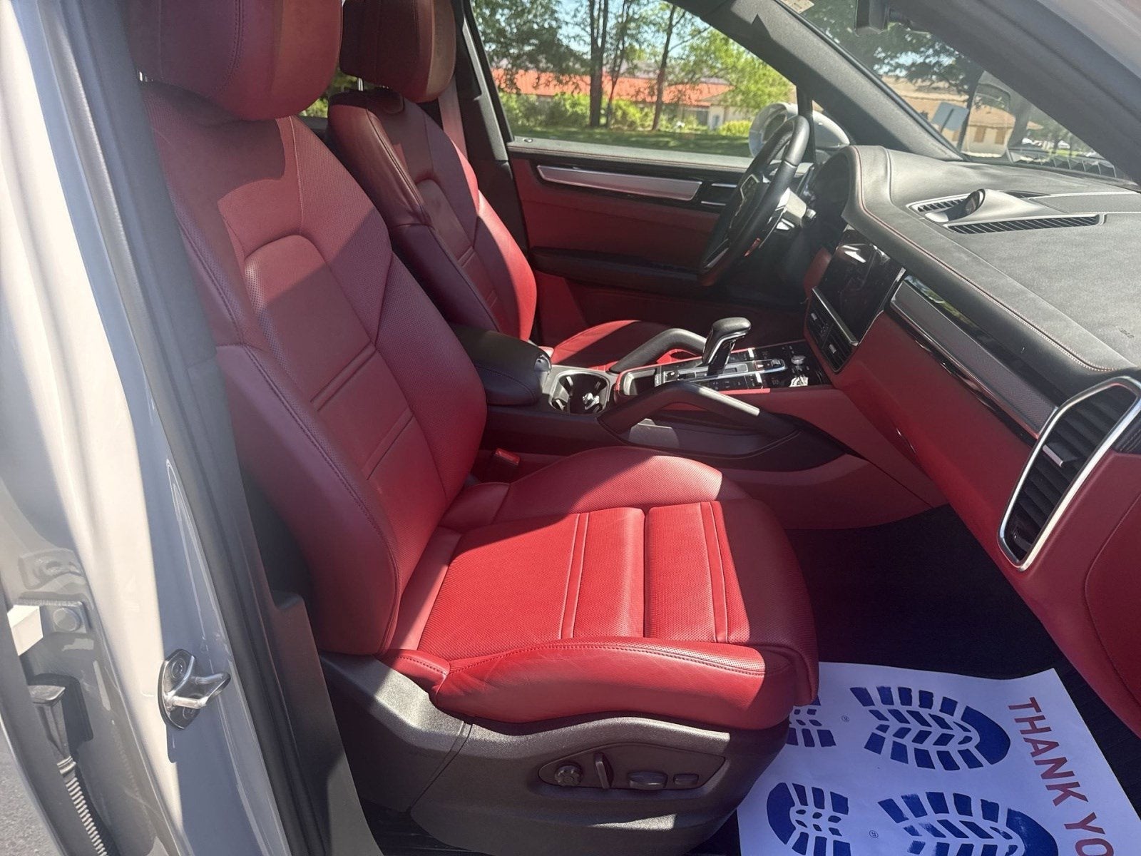 2022 Porsche Cayenne Cayenne Platinum Edition (MY22)
