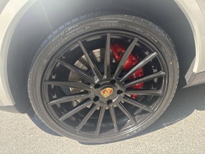 2022 Porsche Cayenne Cayenne Platinum Edition (MY22)